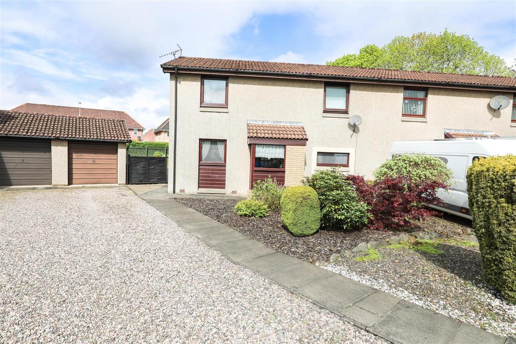 Strathconon Close, Glenrothes 3 bed semidetached house £145,000