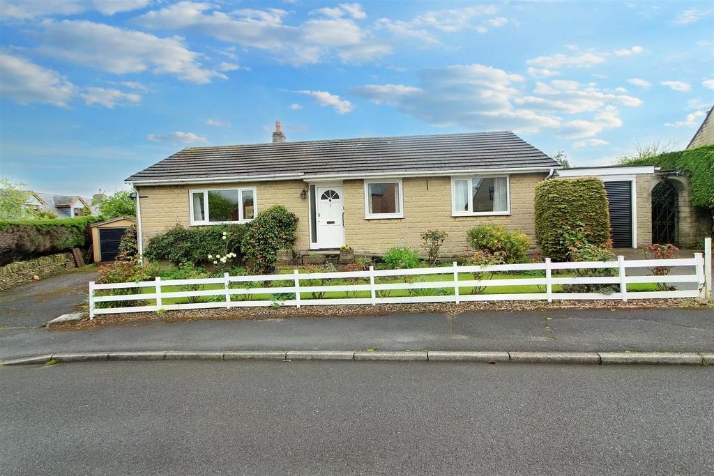 Reservoir View, Skelmanthorpe, Huddersfield, HD8 9AD 3 bed detached