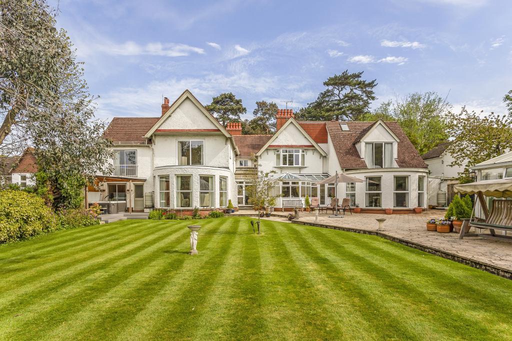 High Street, Prestbury, Cheltenham 6 bed detached house £1,800,000
