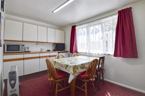 16 Forge Meads, Wittersham, Tenterden, TN30 7PE