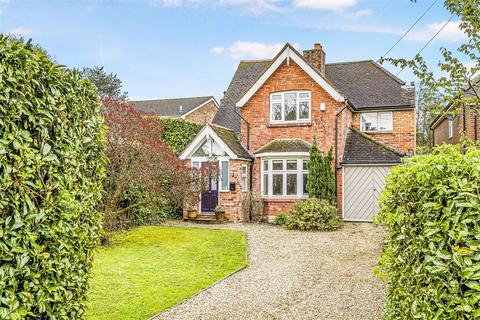 11 School Road, Haslemere, GU27 3RN