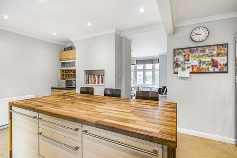 11 School Road, Haslemere, GU27 3RN
