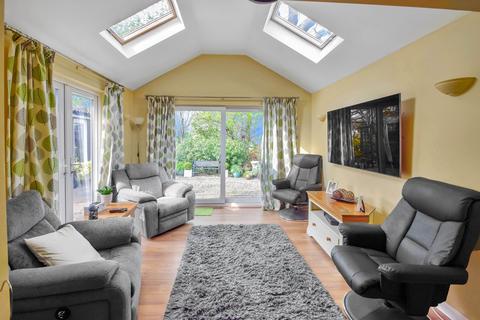 2 bedroom bungalow for sale, Darenth Rise, Chatham, ME5