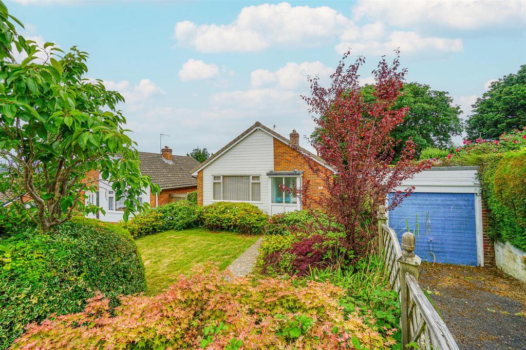 Tenterden Rise, Hastings 2 bed detached bungalow for sale £294,000