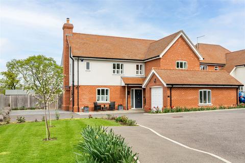 3 Oak Tree Close, Nazeing, Waltham Abbey, EN9 2BP