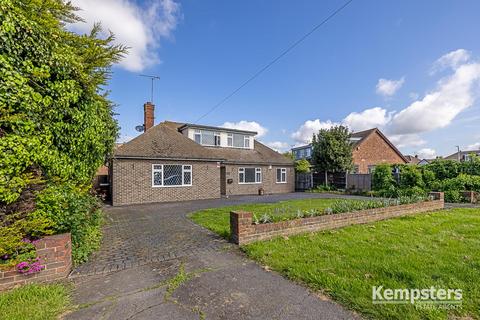 Broad Lodge Southend Road, Stanford-le-hope, SS17 8HW