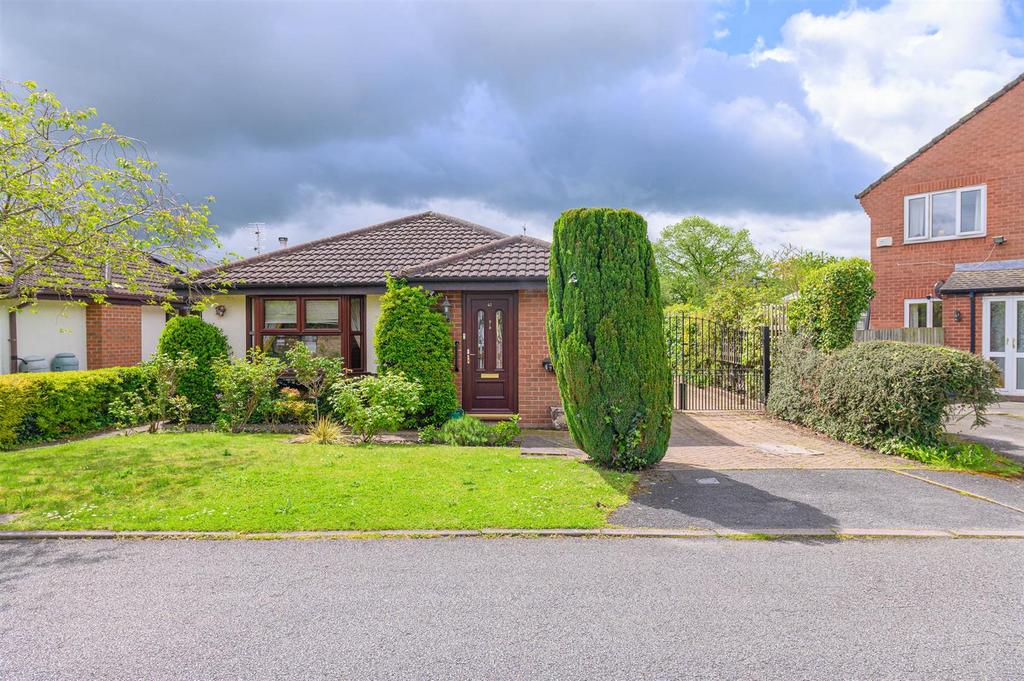 The Beeches, Nantwich 2 bed detached bungalow for sale £395,000