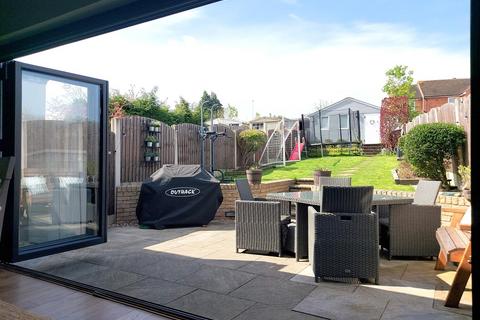 93 Bewdley Road, Stourport-on-severn, DY13 8XX