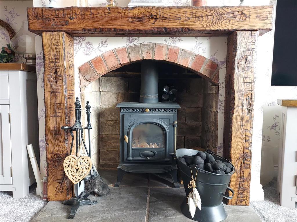 Feature Log Burner