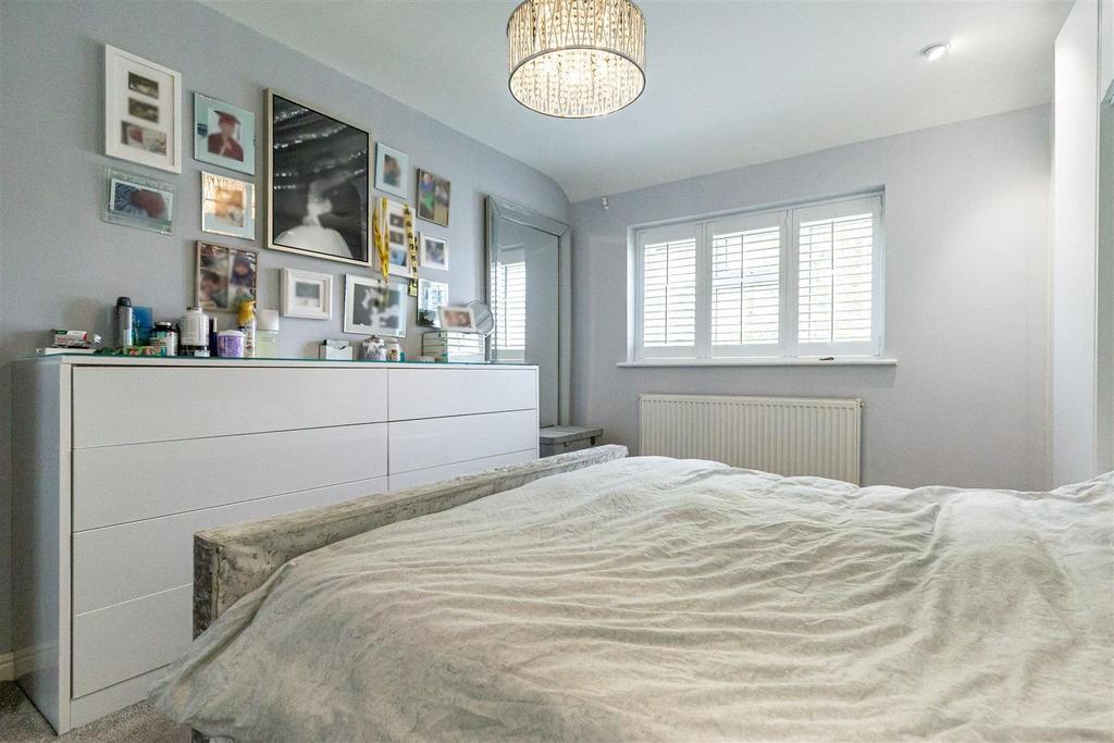 109 bed 1 (2).jpg