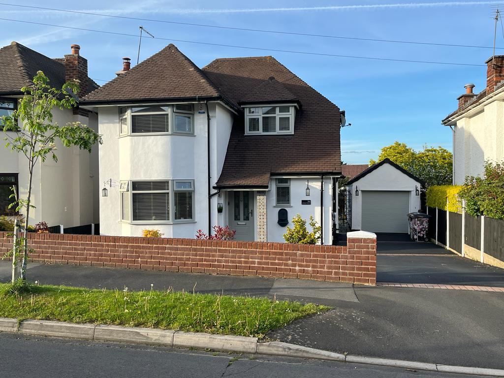 Border Road, Heswall, Wirral 3 bed detached house for sale £550,000