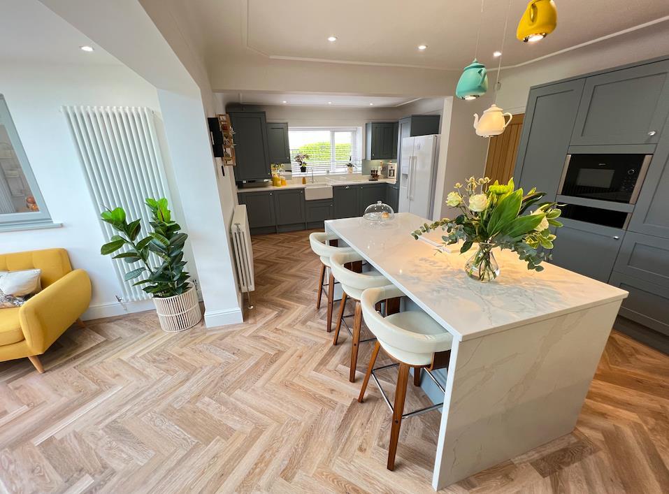 Border Road, Heswall, Wirral 3 bed detached house £539,000