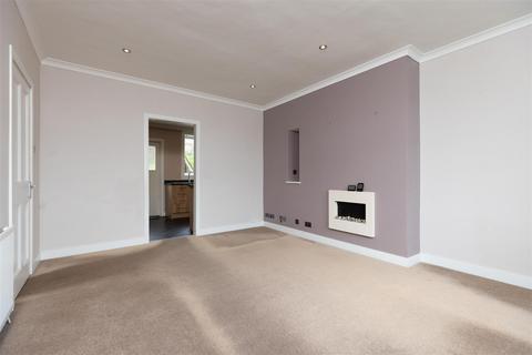 24 Banklands, Newburgh, Cupar, KY14 6DN