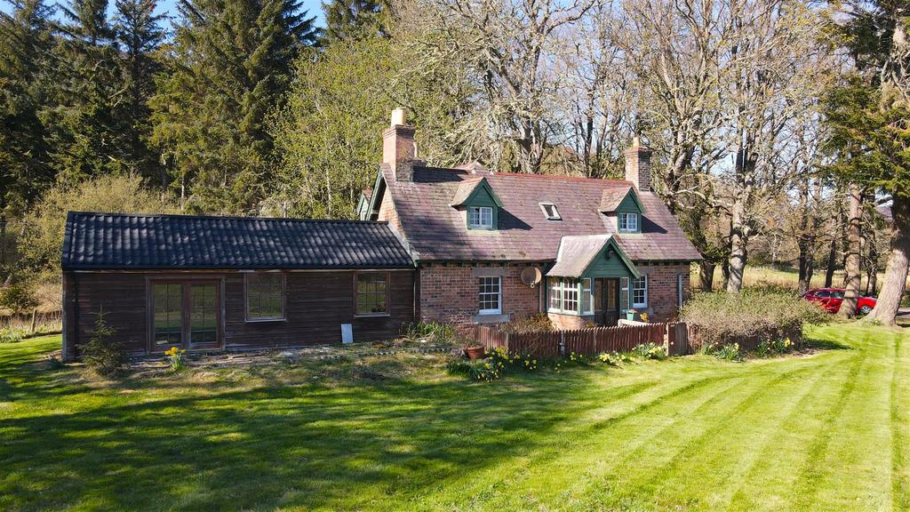 Greenkeeper's cottage