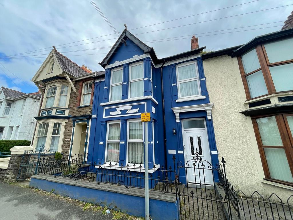 Aberystwyth Road, Cardigan, SA43 3 bed townhouse for sale £260,000