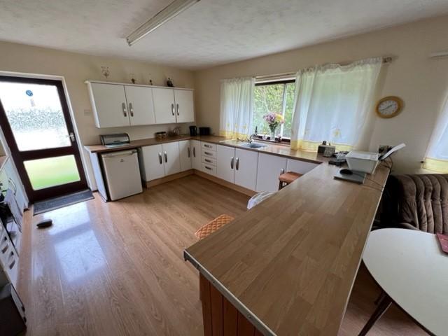 Large Kitchen/Breakfast Room