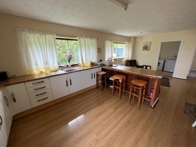 Large Kitchen/Breakfast Room