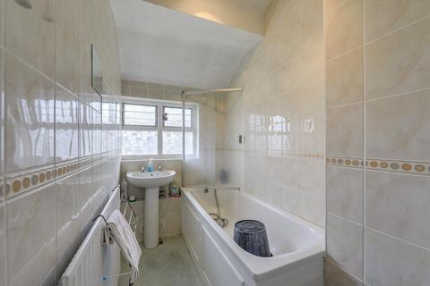302 Manor Lane, London, SE12 0TF