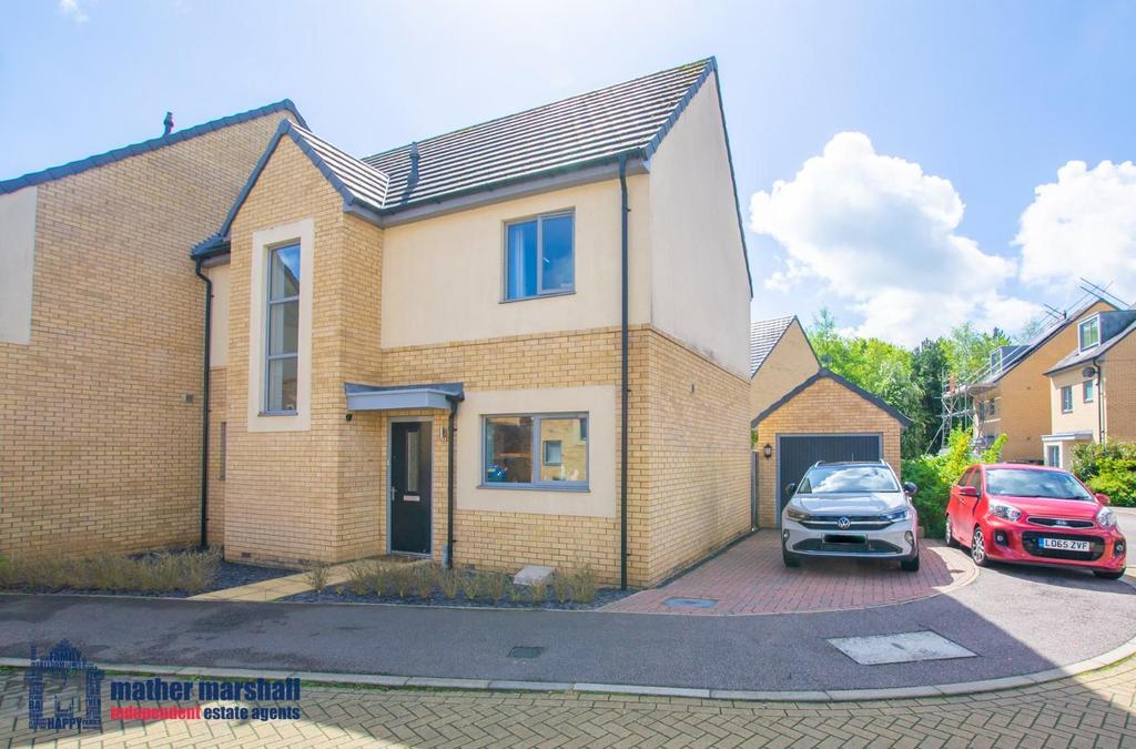 Drury Lane, Stevenage 3 bed semidetached house for sale £425,000