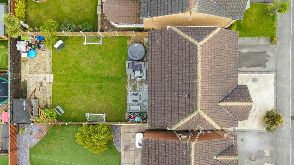 Northfield Drive, Pontefract WF9 4 bed detached house for sale £280,000