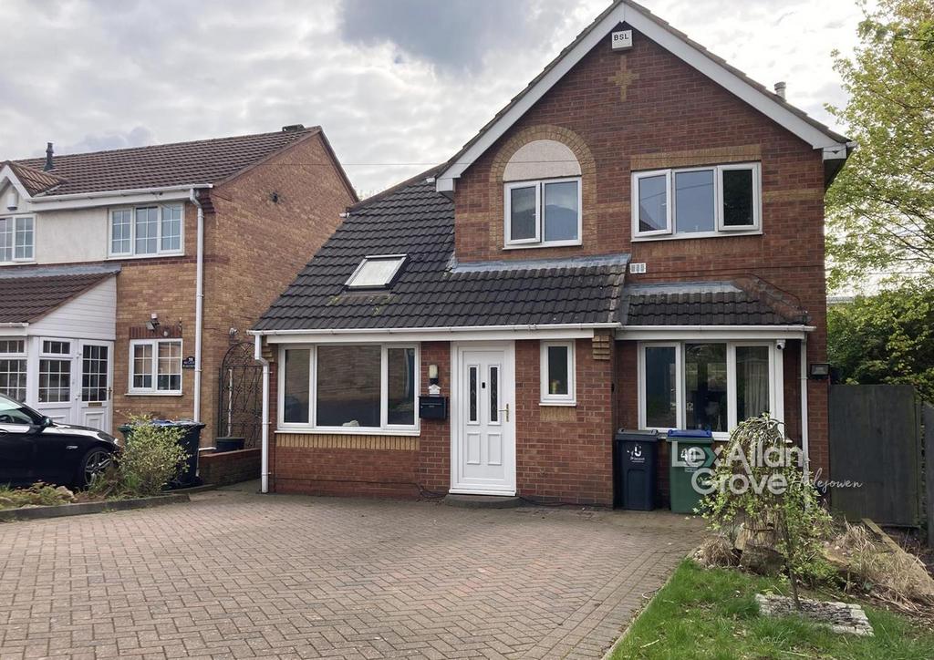 Hellier Avenue, Tipton 3 bed detached house for sale £290,000