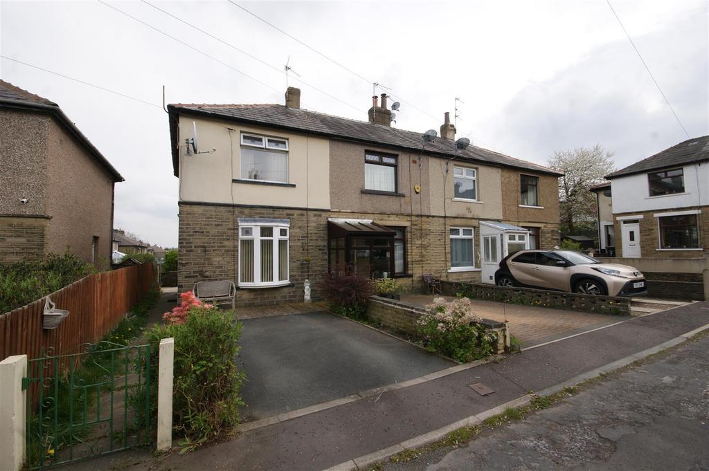 St. Chads Avenue, Hove Edge, Brighouse 2 bed end of terrace house for sale £135,000