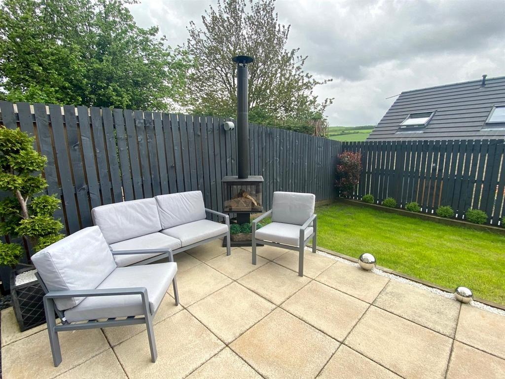 97a stocks bank road garden.jpg