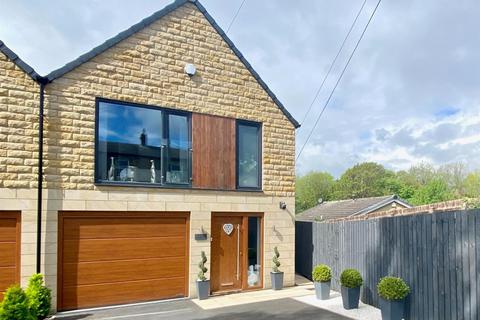 4 bedroom semi-detached house for sale - Stocks Bank Road, Mirfield