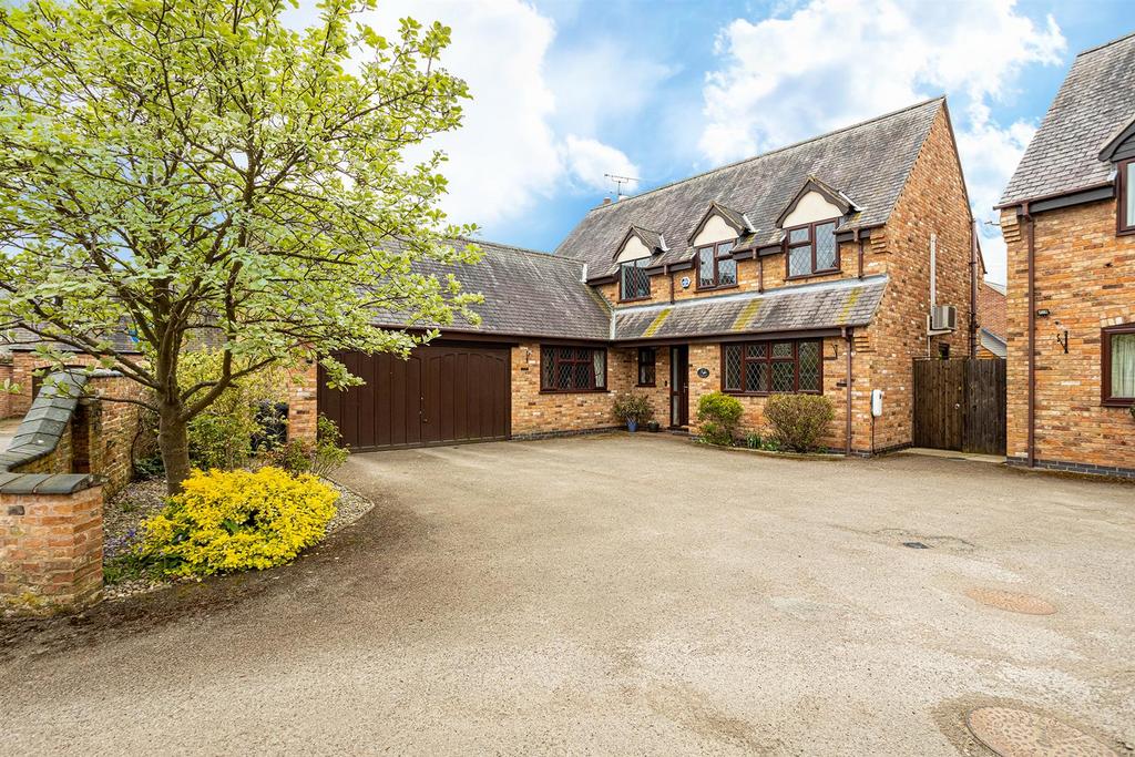 Robert Hall Road, Arnesby, Leicester 4 bed detached house for sale £