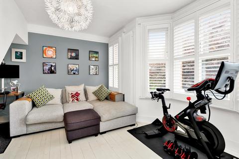 53 Bramley Road, London, W5 4ST