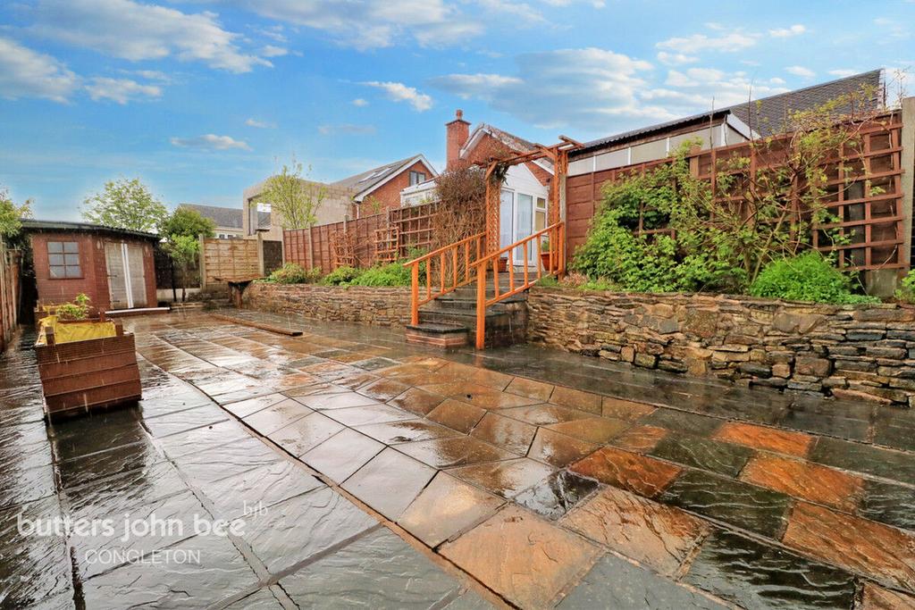 Park Mount Drive, Macclesfield 2 bed detached bungalow for sale £400,000