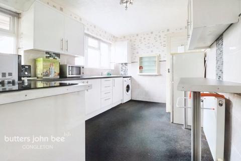 2 bedroom detached bungalow for sale - Park Mount Drive, Macclesfield