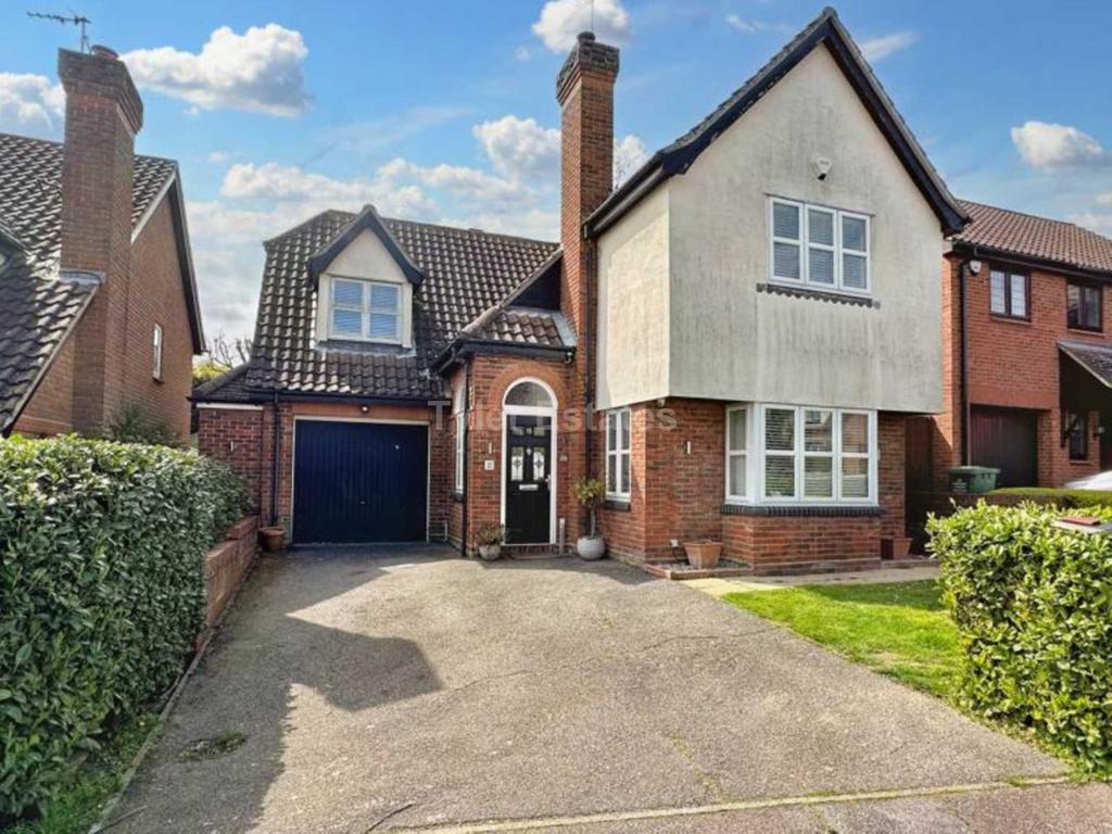 Coopers Drive, Billericay CM11 5 bed detached house for sale £749,500