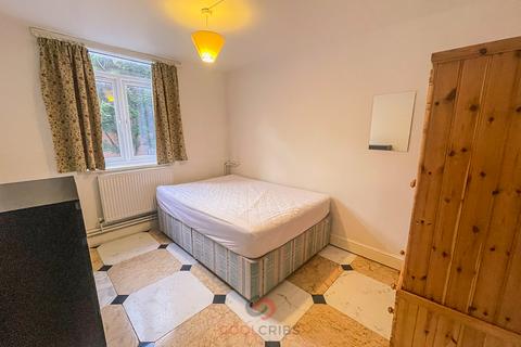 2 bedroom flat to rent, Kember Street, London  N1