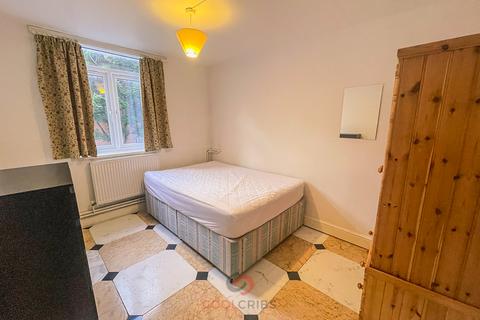 2 bedroom flat to rent, Kember Street, Islington, London  N1