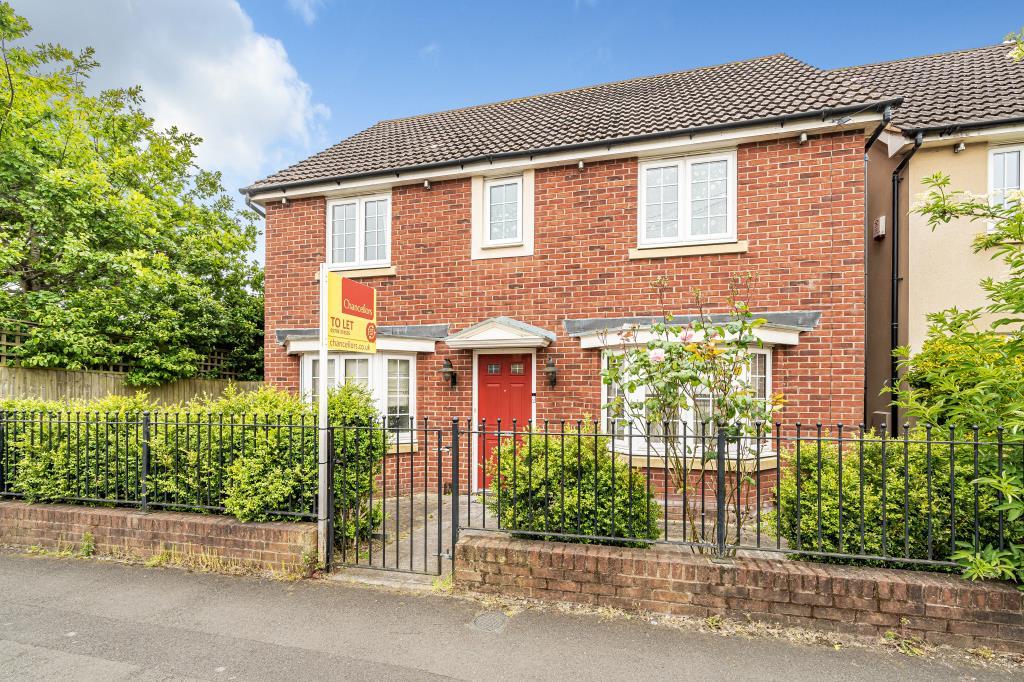 Moredon Road, Nightingale Rose, SN2 4 bed detached house £1,600 pcm (£369 pw)