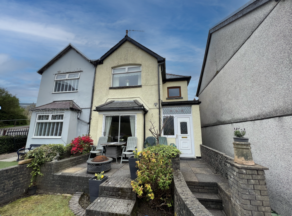 St Albans Road Treorchy Treorchy 3 bed terraced house for sale £189,950