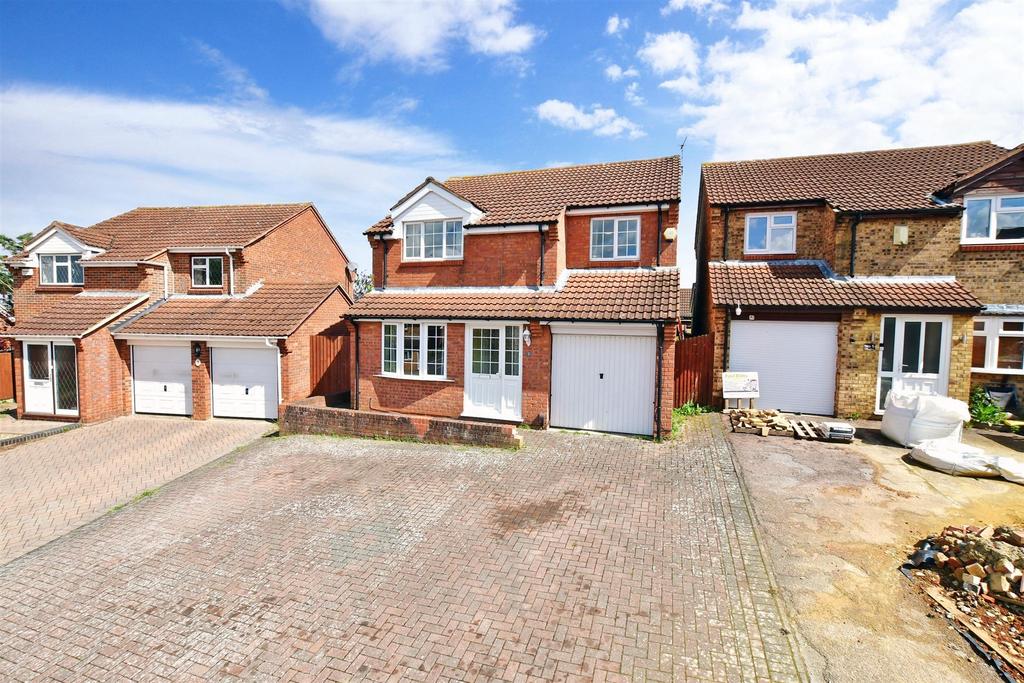 Archer Road, Chatham, Kent 4 bed detached house for sale £450,000