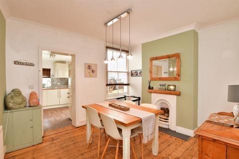 2 bedroom terraced house for sale, Station Road, Worthing, West Sussex