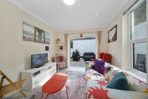 6 bedroom terraced house to rent, Kilkie Street, Fulham