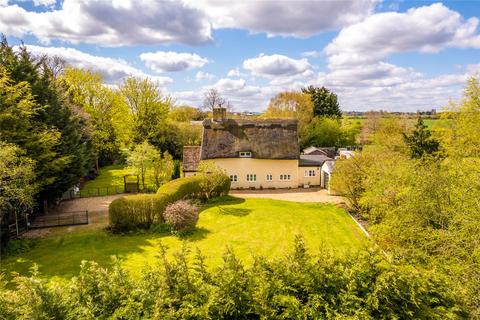 4 bedroom detached house for sale - Hitchin Road, Henlow, Bedfordshire, SG16