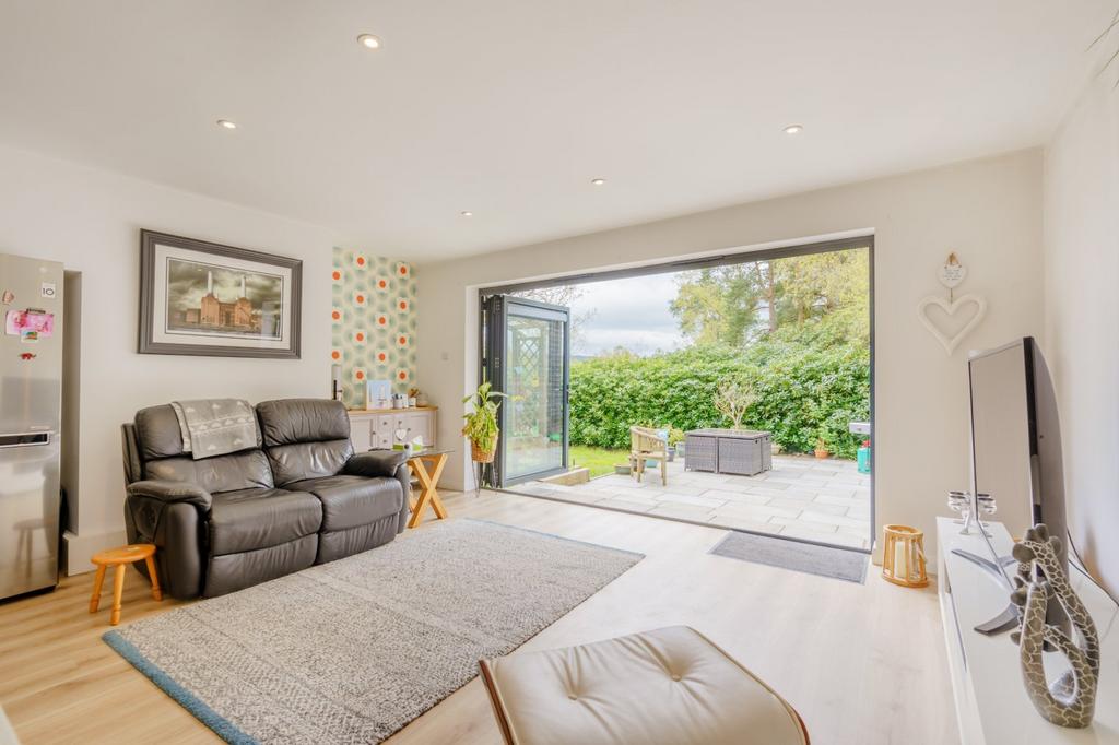 Sandgate Lane, Storrington, Pulborough, West Sussex 5 bed detached