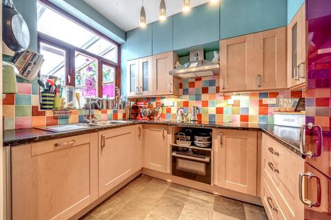 18 Durban Road, Beckenham, BR3 4EZ