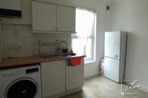 2 bedroom flat for sale - Wellington Street, Gravesend, Kent, DA12 1JE