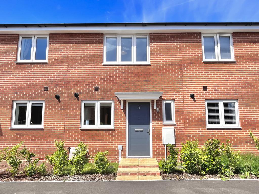 Daffodil Drive, Lydney 2 bed terraced house £795 pcm (£183 pw)