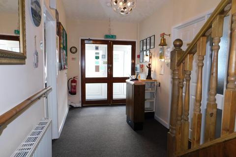 Guest house for sale - 10 Saxby Avenue, Skegness PE25