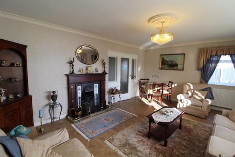 8 Chapel Close, Chapel St Leonards, Skegness, PE24 5UU