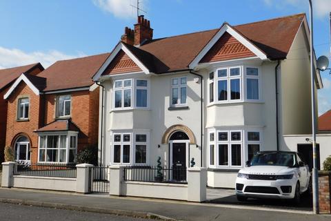 5 bedroom detached house for sale - Drummond Road, Skegness PE25