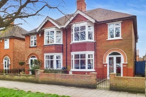 5 bedroom semi-detached house for sale - Ida Road, Skegness PE25