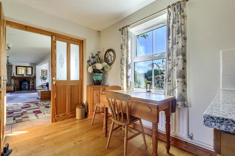 Sundial House Mill Lane, Burgh Le Marsh, Skegness, PE24 5BU